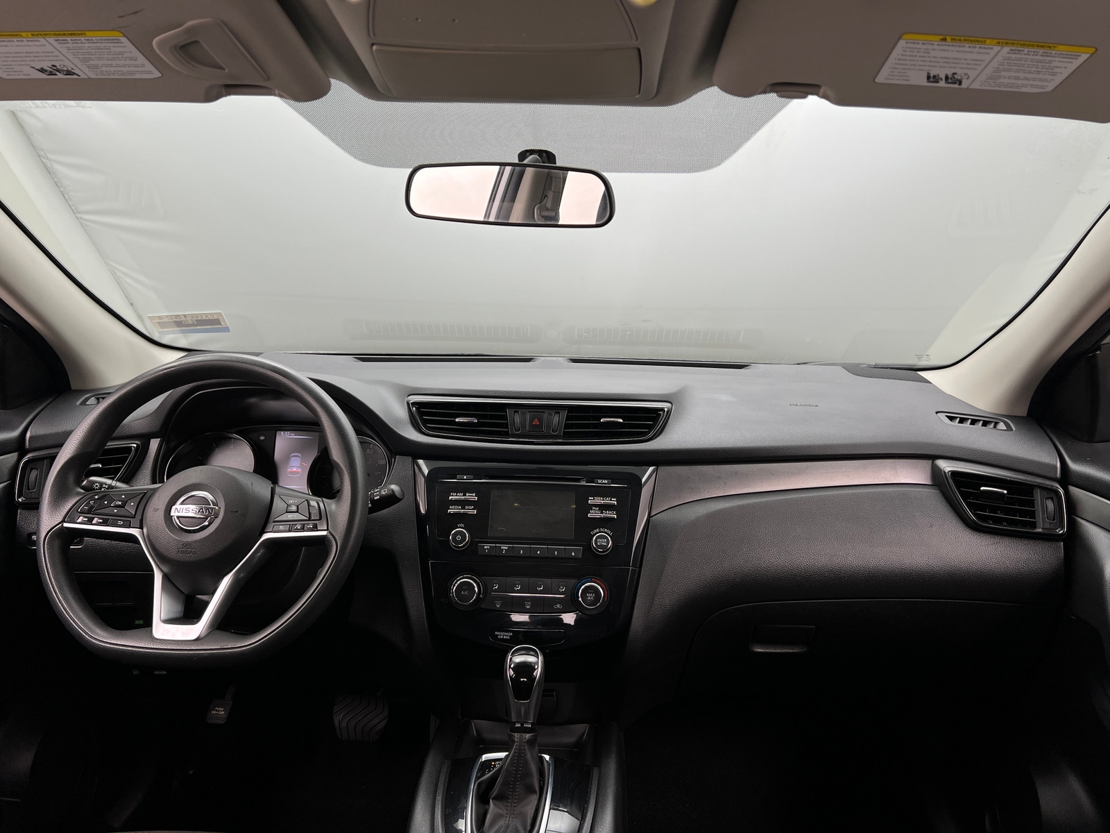 Thumbnail: 2017 Nissan Rogue Sport - 3