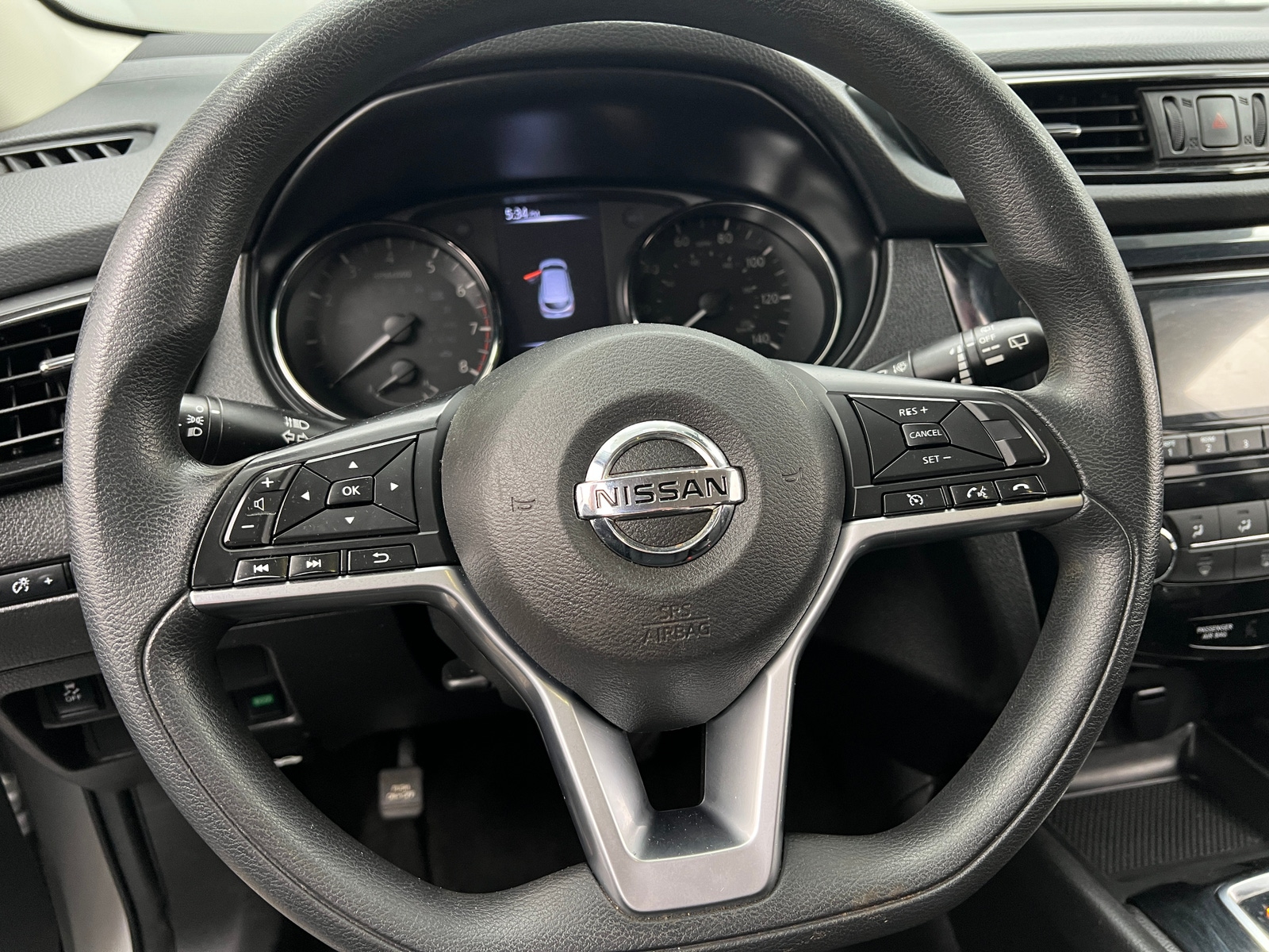 Thumbnail: 2017 Nissan Rogue Sport - 5
