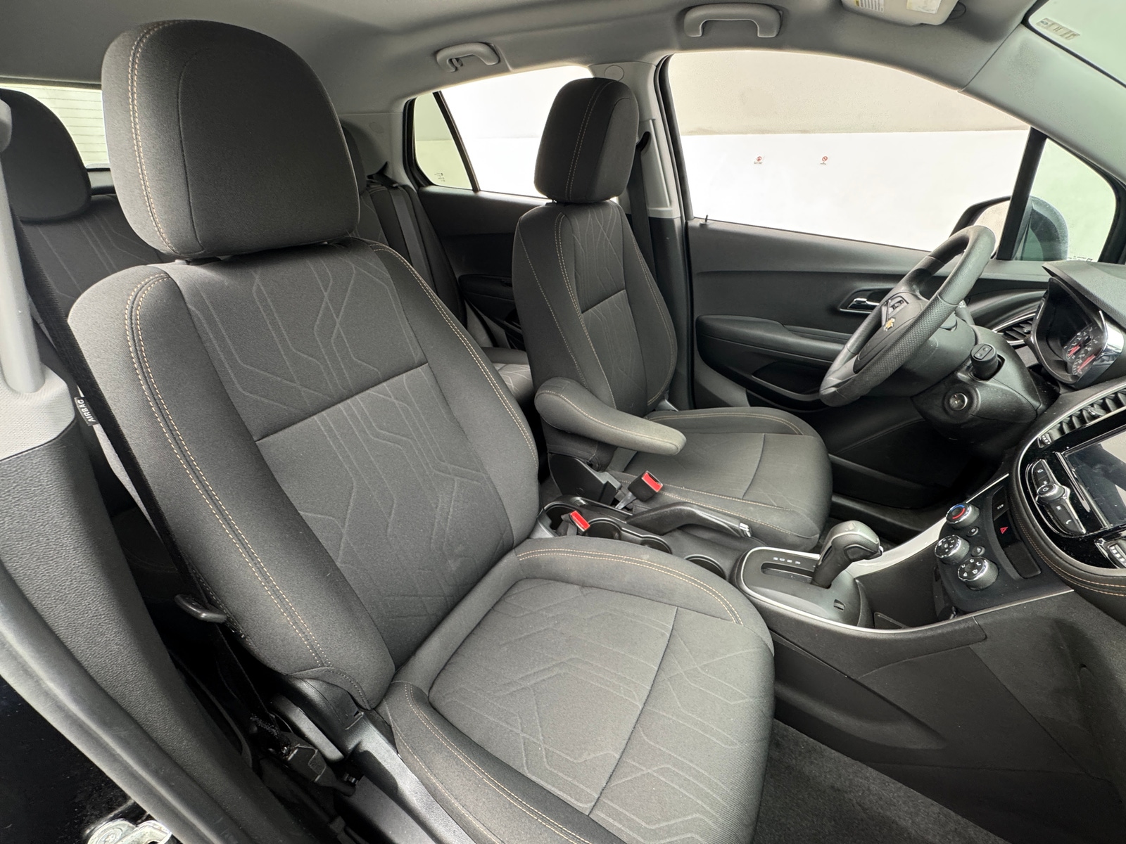 Thumbnail: 2017 Chevrolet Trax - 2