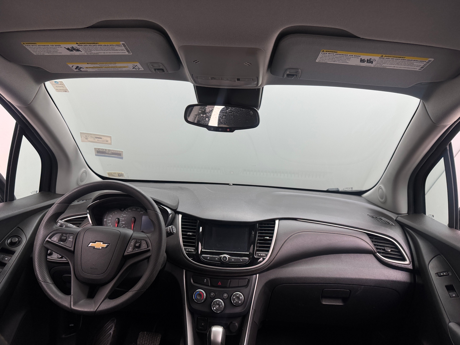 Thumbnail: 2017 Chevrolet Trax - 3