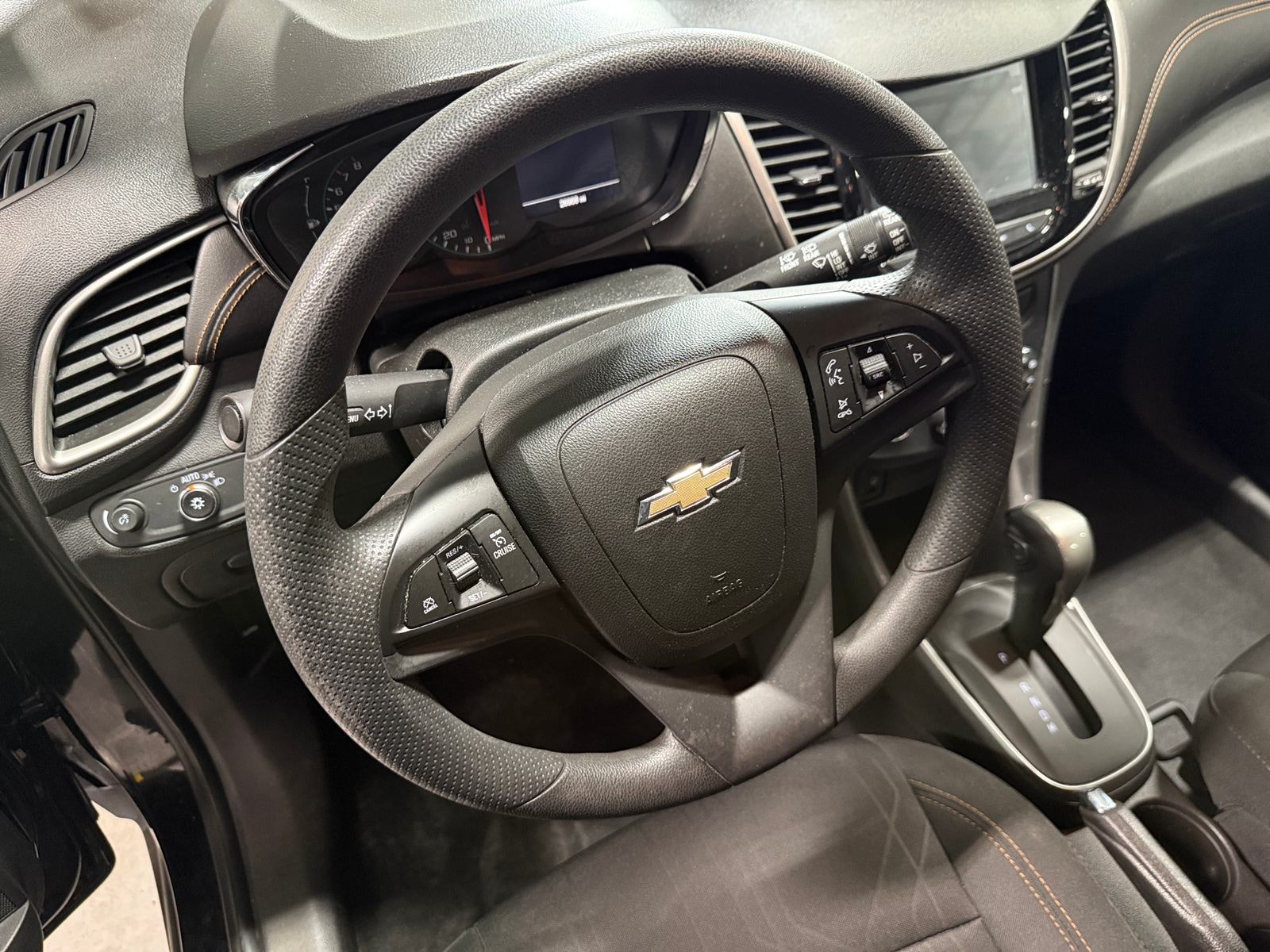 Thumbnail: 2017 Chevrolet Trax - 5