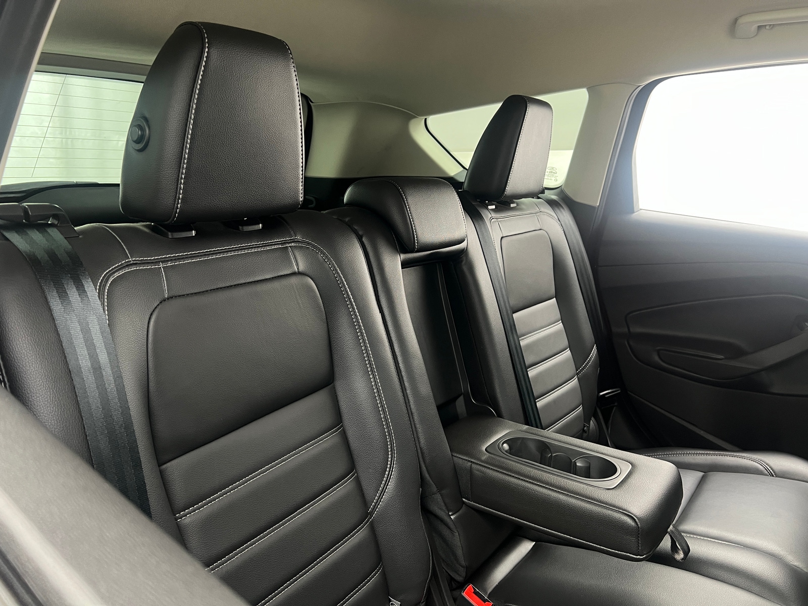 Thumbnail: 2017 Ford Escape - 5
