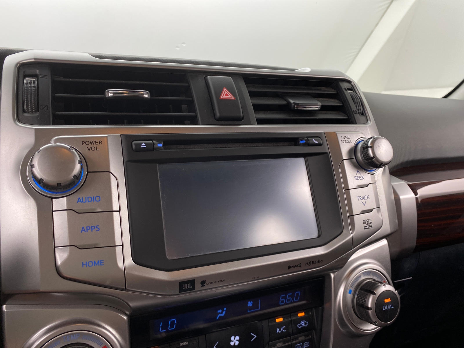 Thumbnail: 2016 Toyota 4Runner - 3