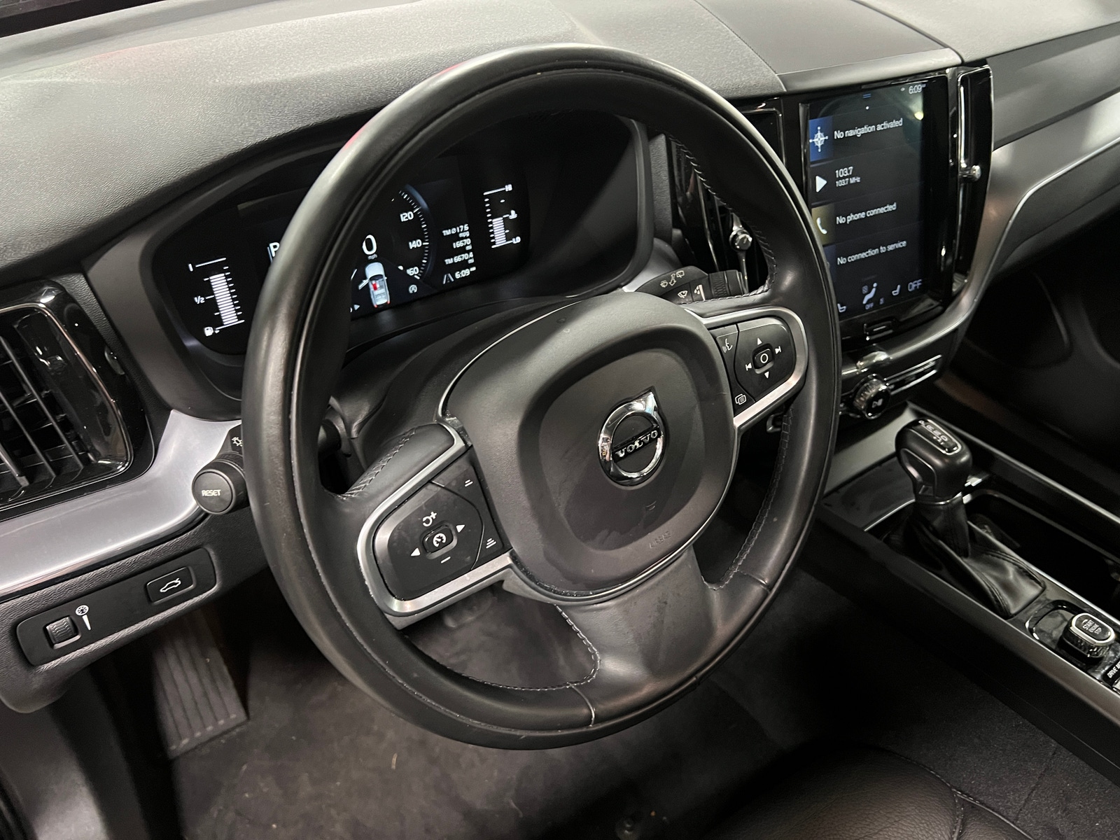 Thumbnail: 2019 Volvo XC60 - 4