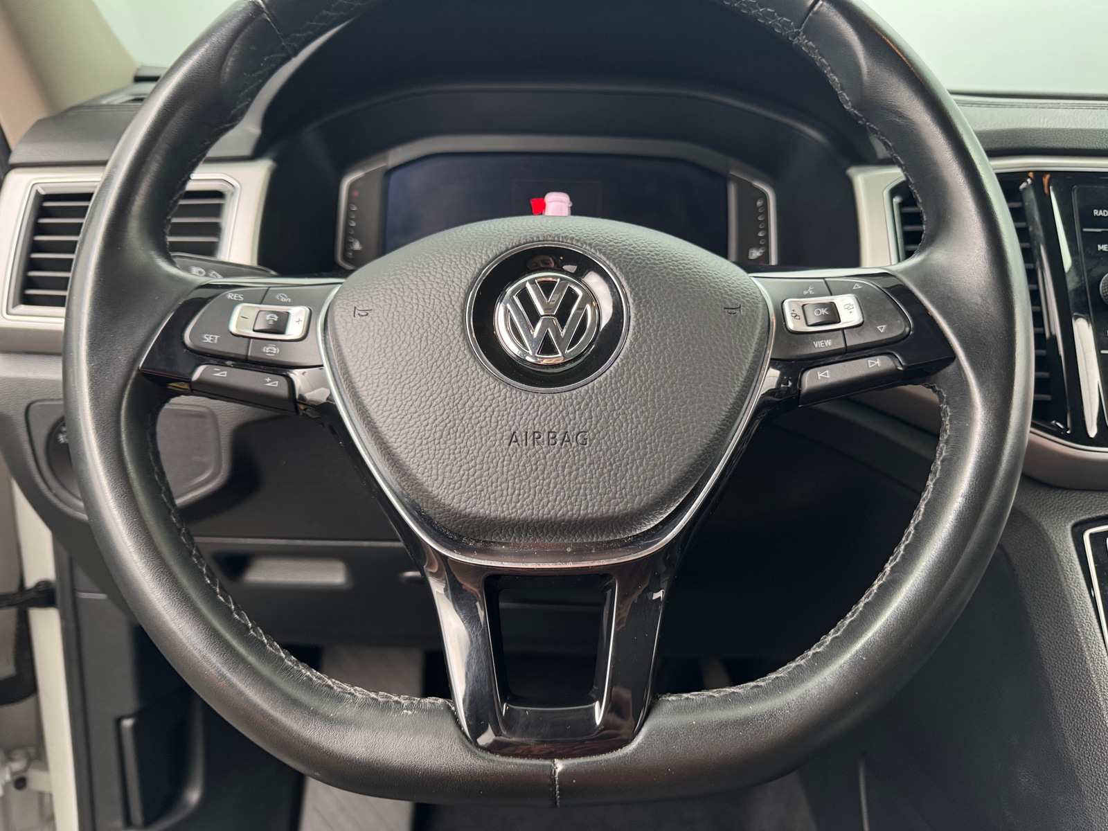 Thumbnail: 2019 Volkswagen Atlas - 4