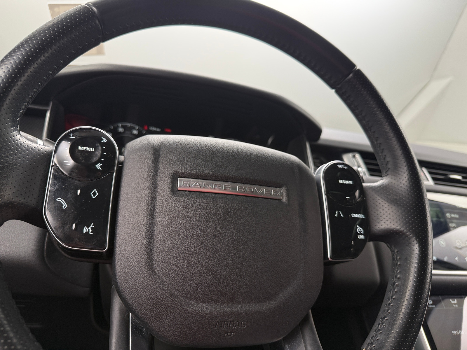 Thumbnail: 2020 Land Rover Range Rover Sport - 4