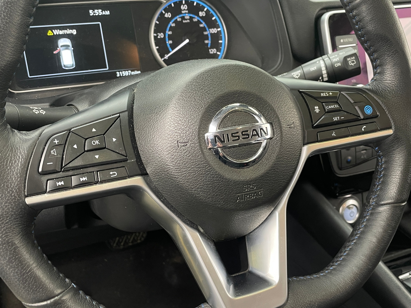 Thumbnail: 2020 Nissan Leaf - 5