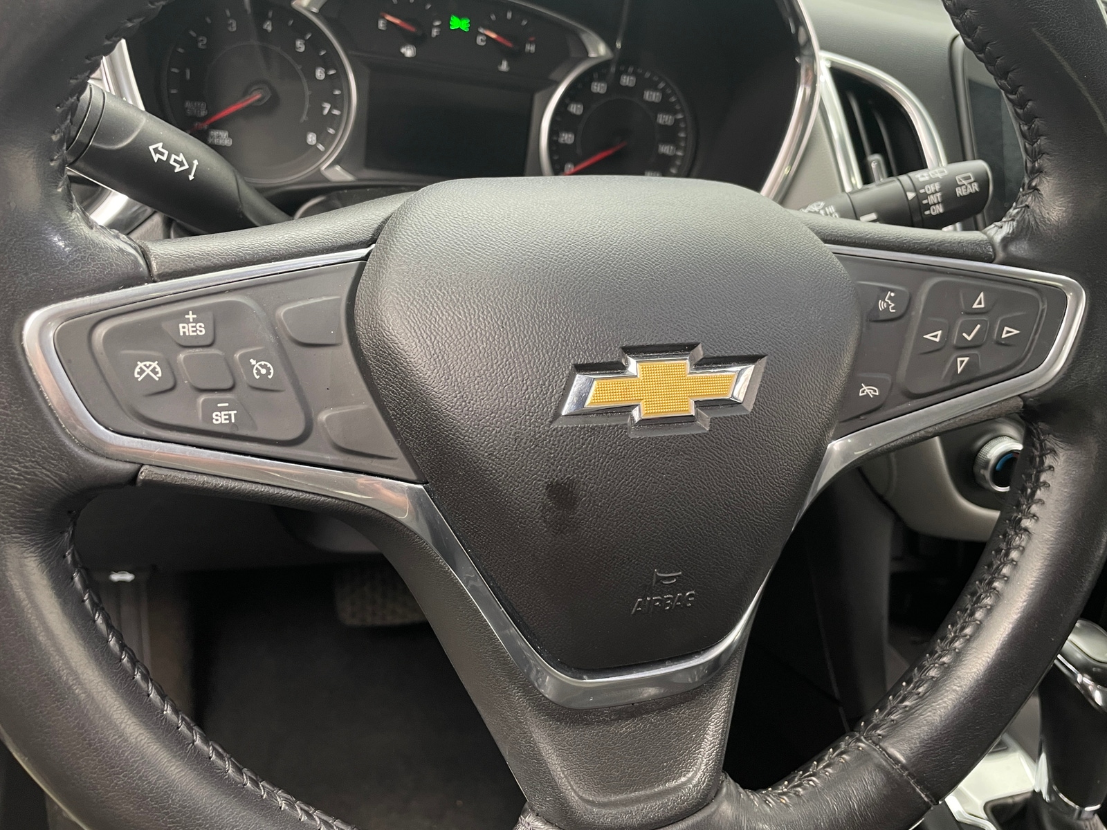Thumbnail: 2019 Chevrolet Equinox - 4