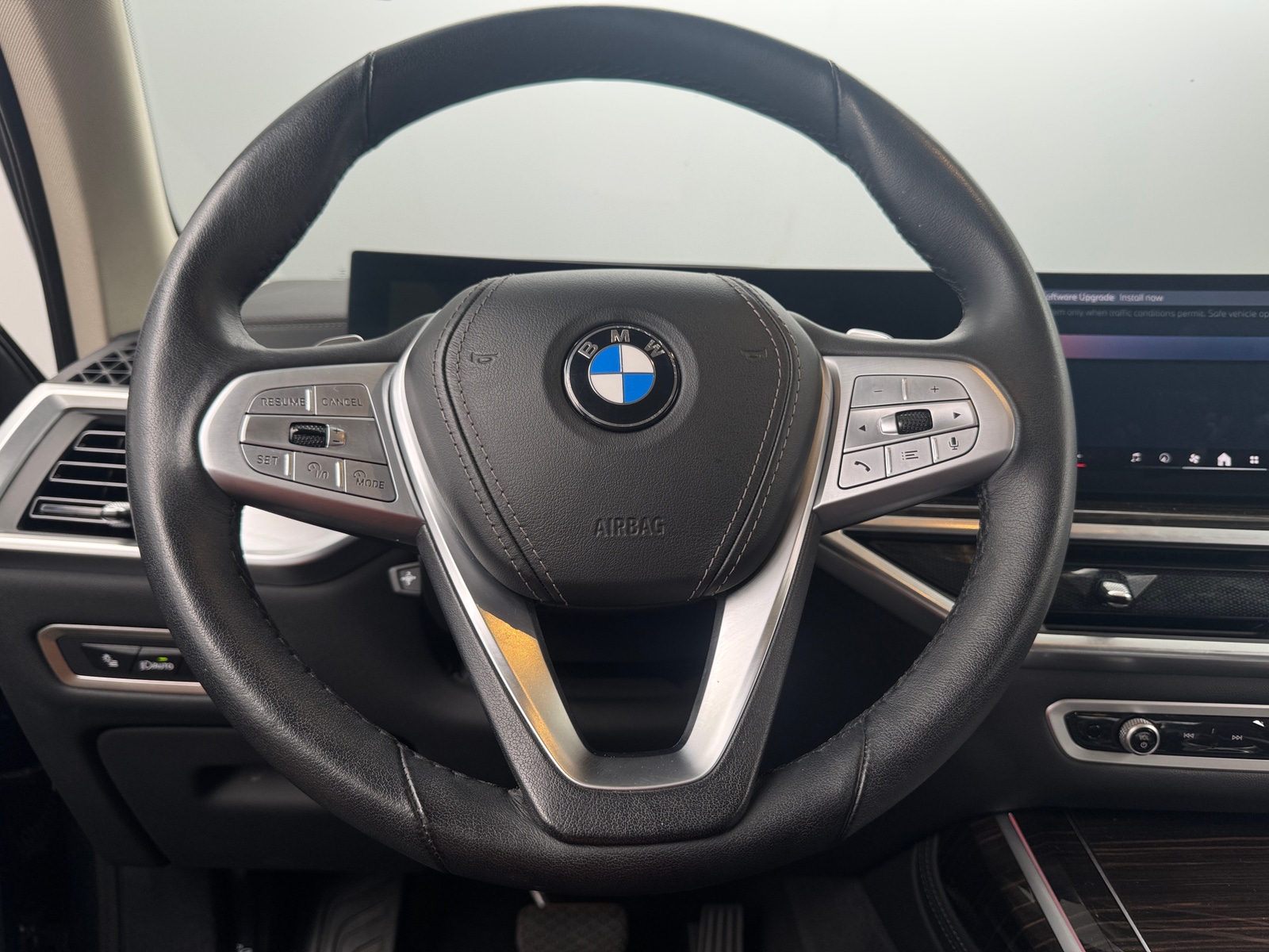 Thumbnail: 2024 BMW X7 - 5