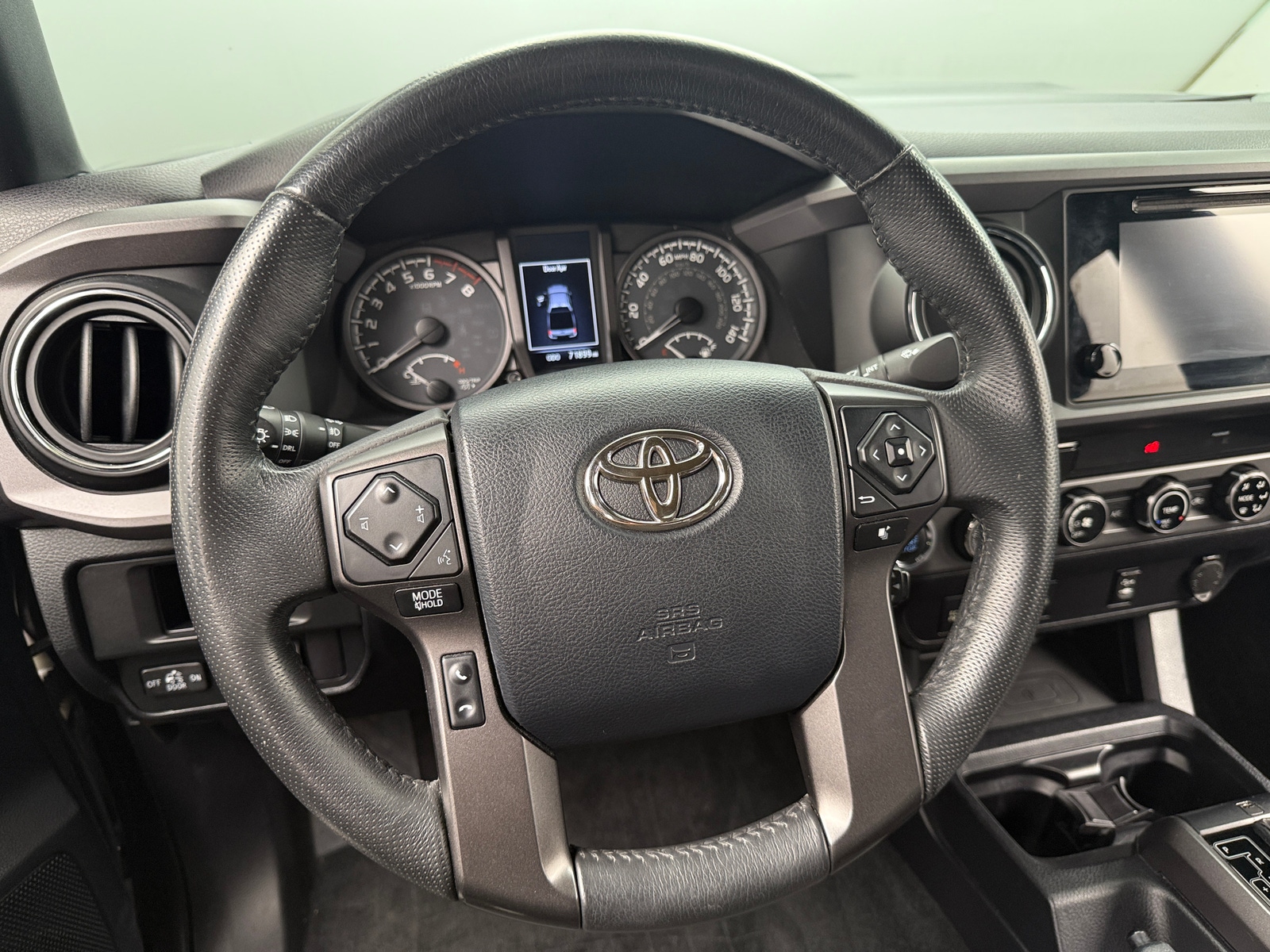 Thumbnail: 2017 Toyota Tacoma - 5