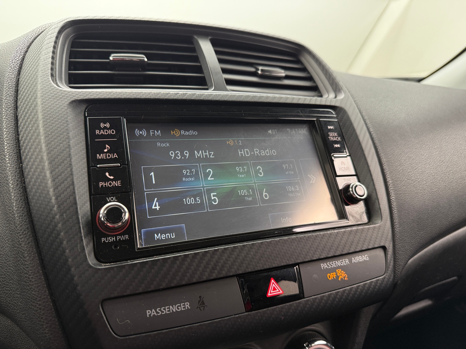 Thumbnail: 2019 Mitsubishi Outlander Sport - 4
