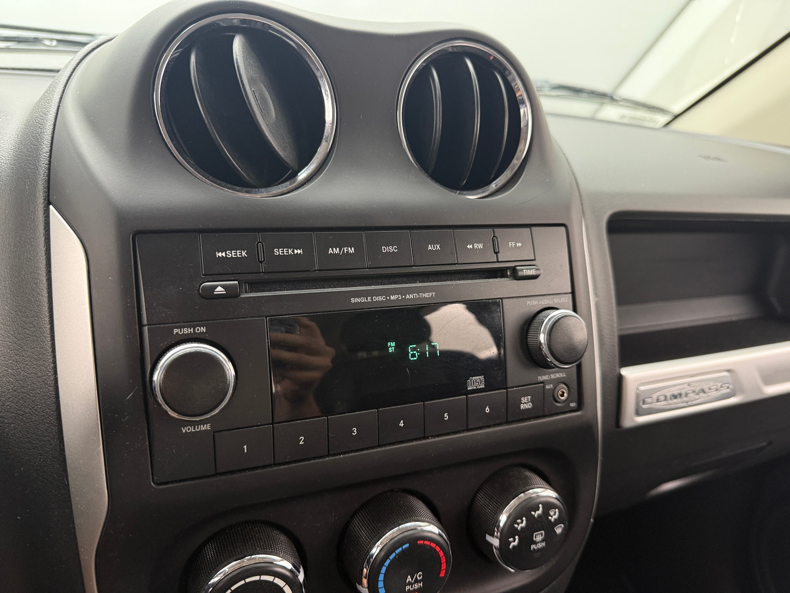 Thumbnail: 2014 Jeep Compass - 4