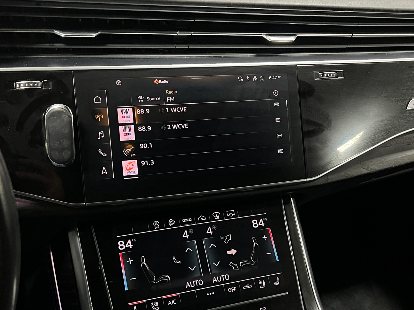 Thumbnail: 2022 Audi Q8 - 3