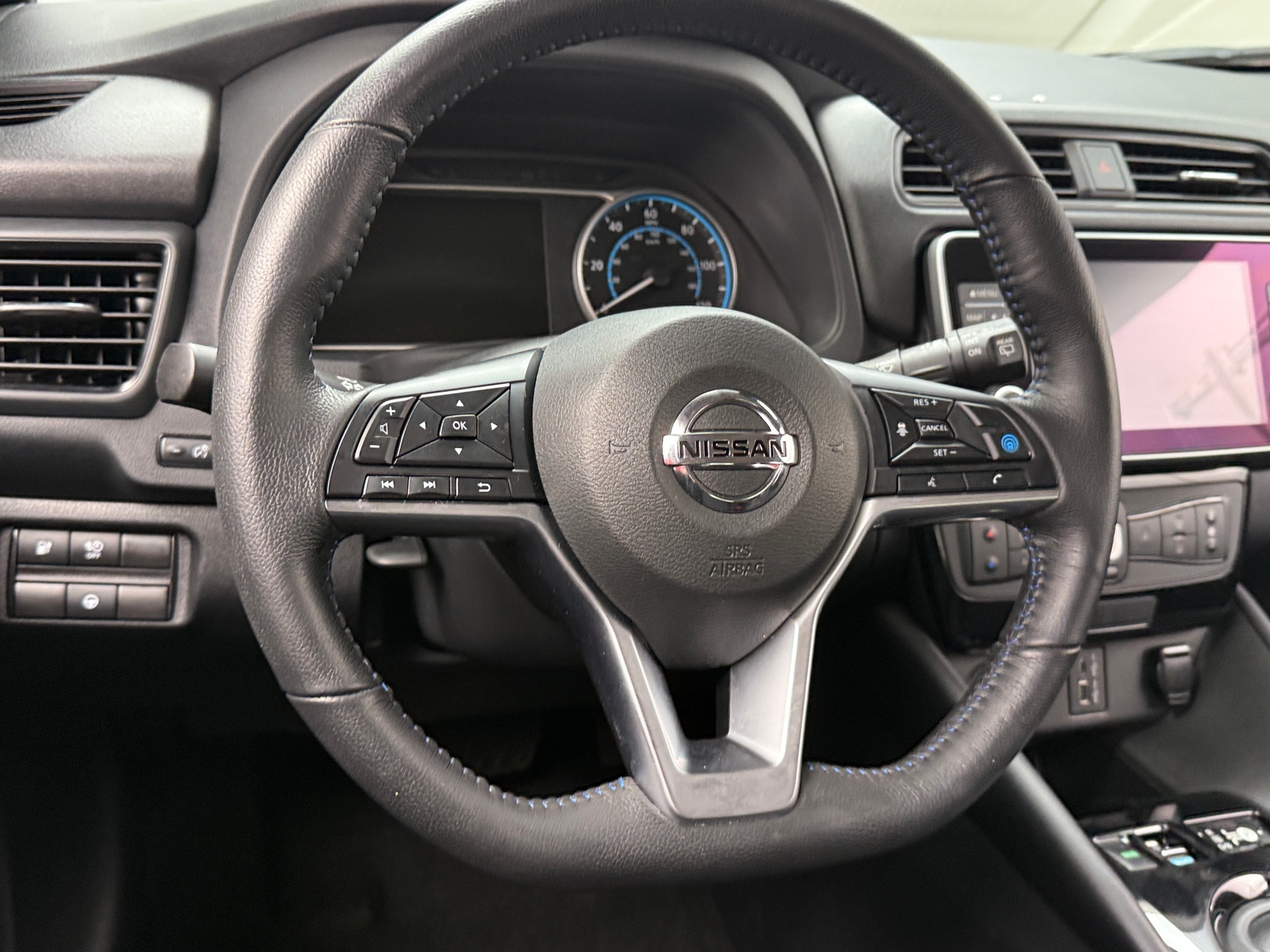 Thumbnail: 2020 Nissan Leaf - 5