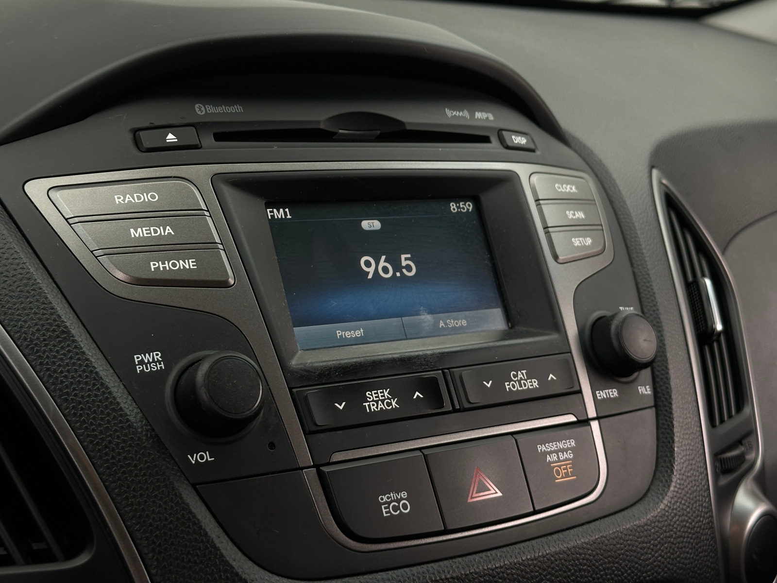 Thumbnail: 2014 Hyundai Tucson - 3