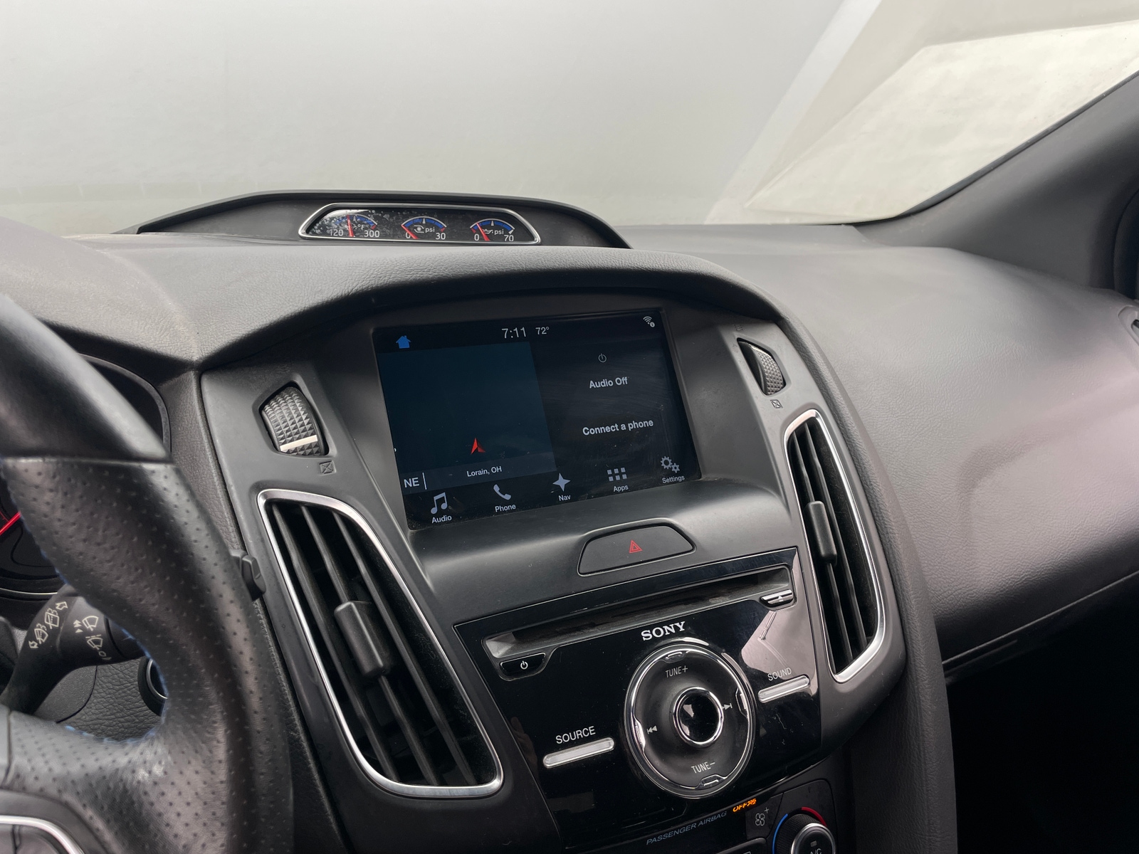 Thumbnail: 2016 Ford Focus - 3