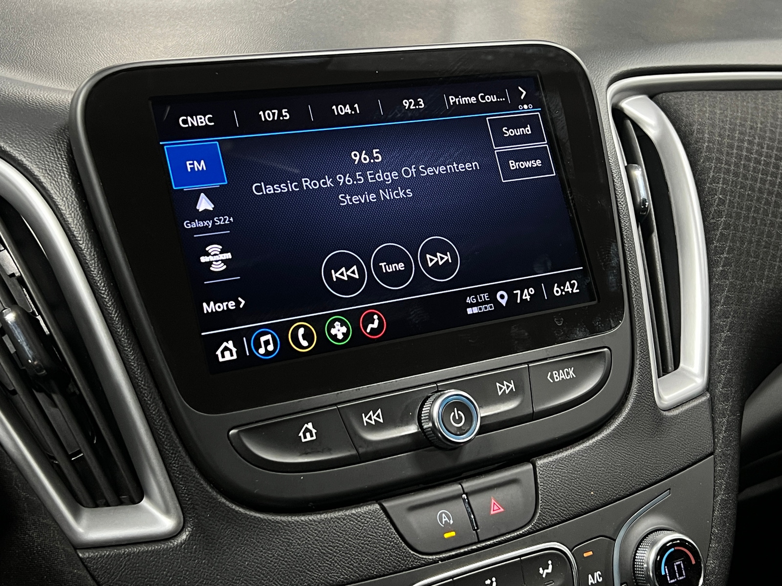 Thumbnail: 2024 Chevrolet Malibu - 4