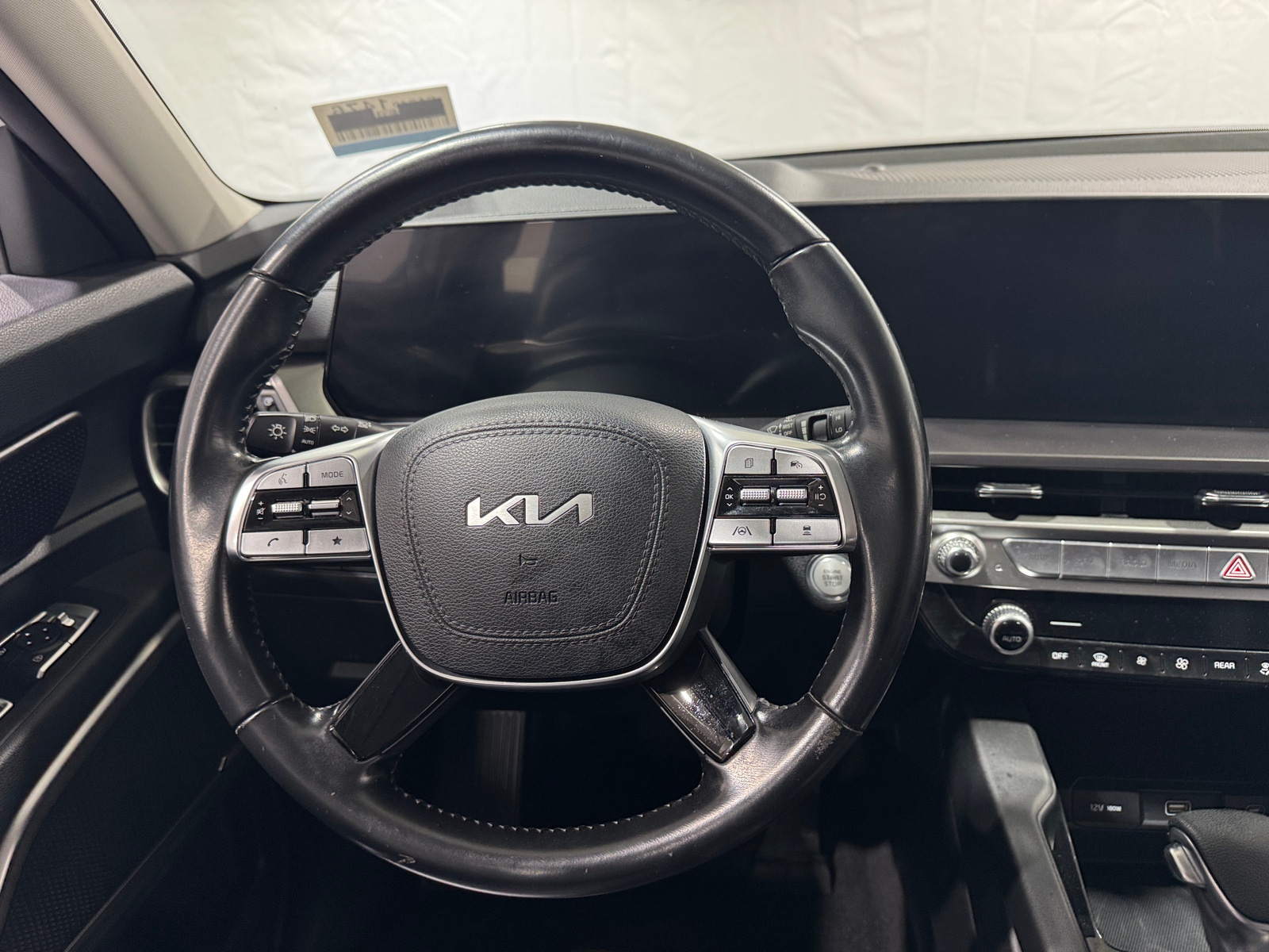 Thumbnail: 2023 Kia Telluride - 4