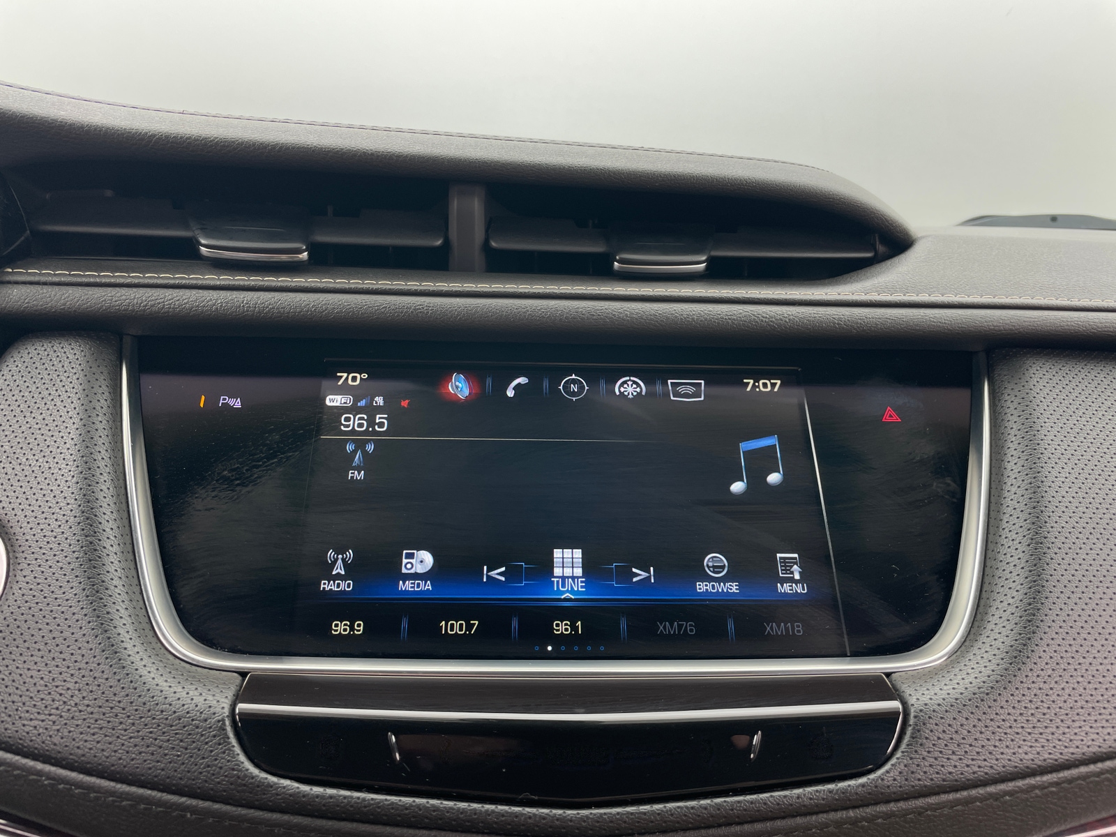 Thumbnail: 2018 Cadillac XT5 - 3