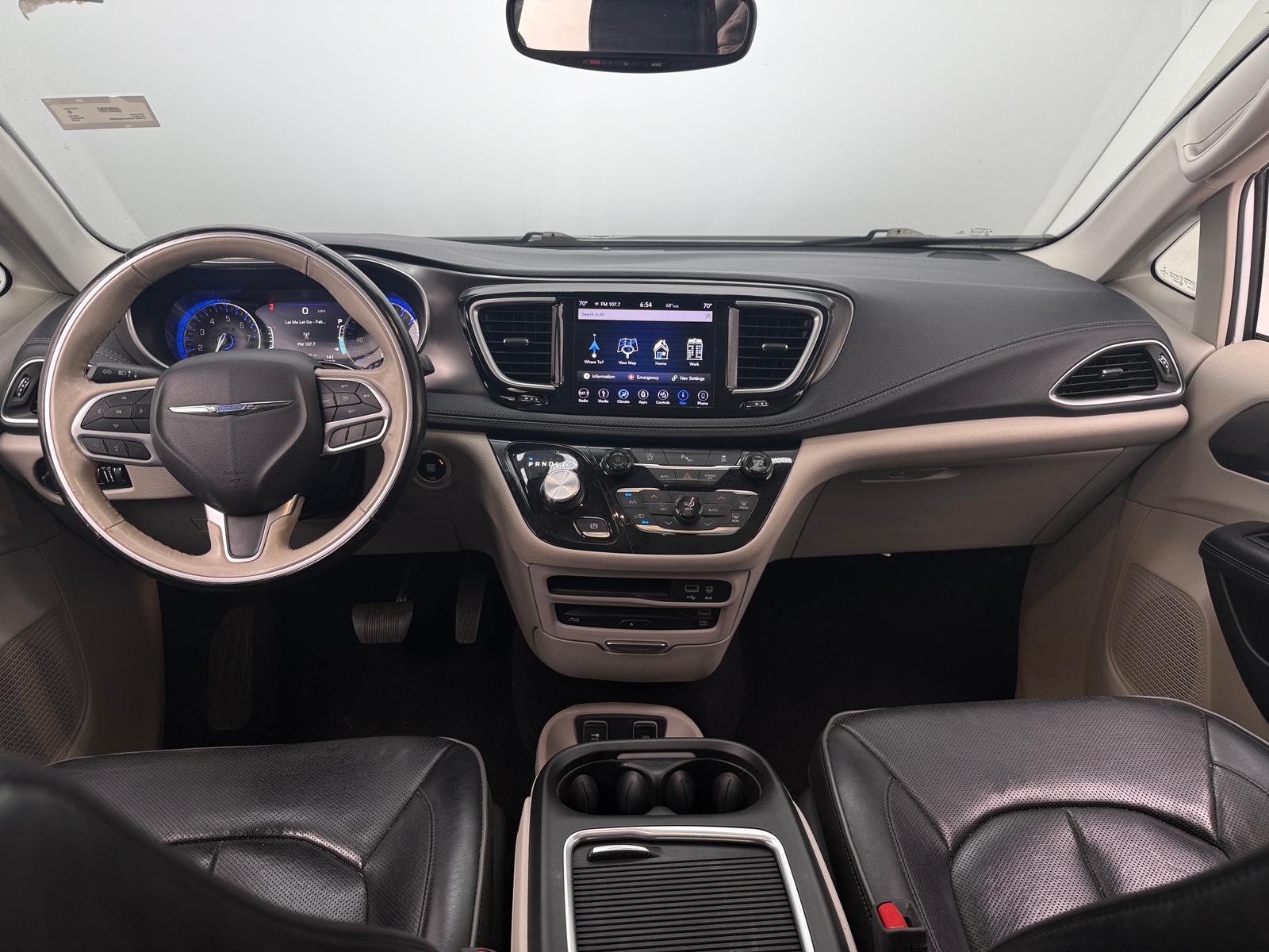 Thumbnail: 2019 Chrysler Pacifica - 2