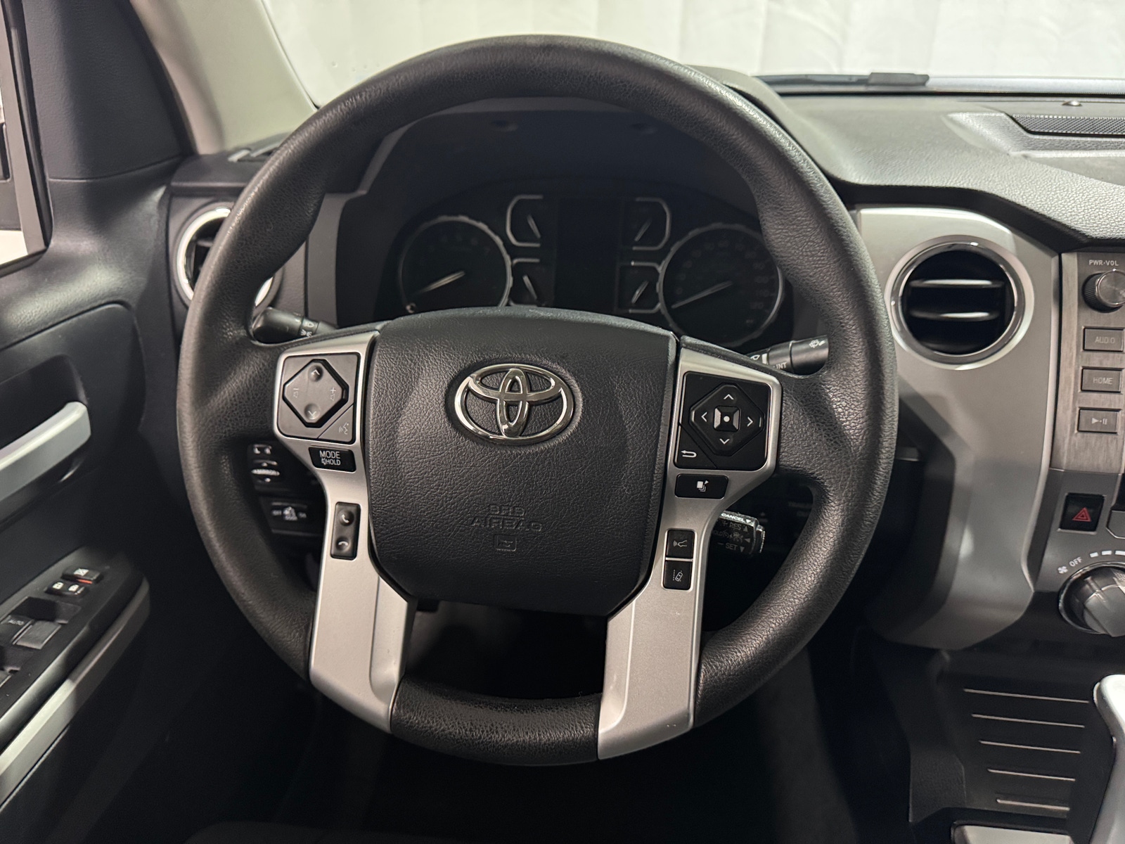 Thumbnail: 2018 Toyota Tundra - 5