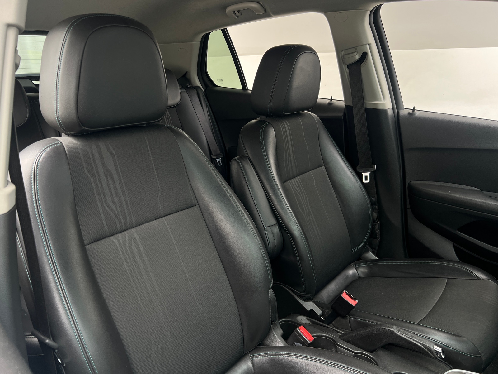 Thumbnail: 2016 Chevrolet Trax - 2