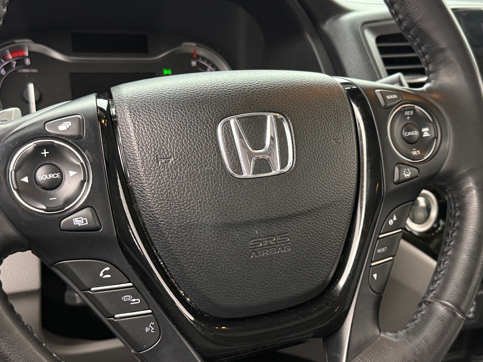Thumbnail: 2018 Honda Pilot - 4