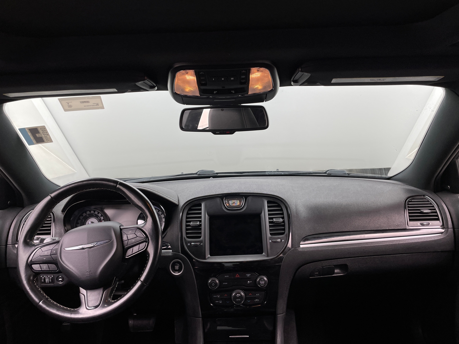 Thumbnail: 2019 Chrysler 300 - 2