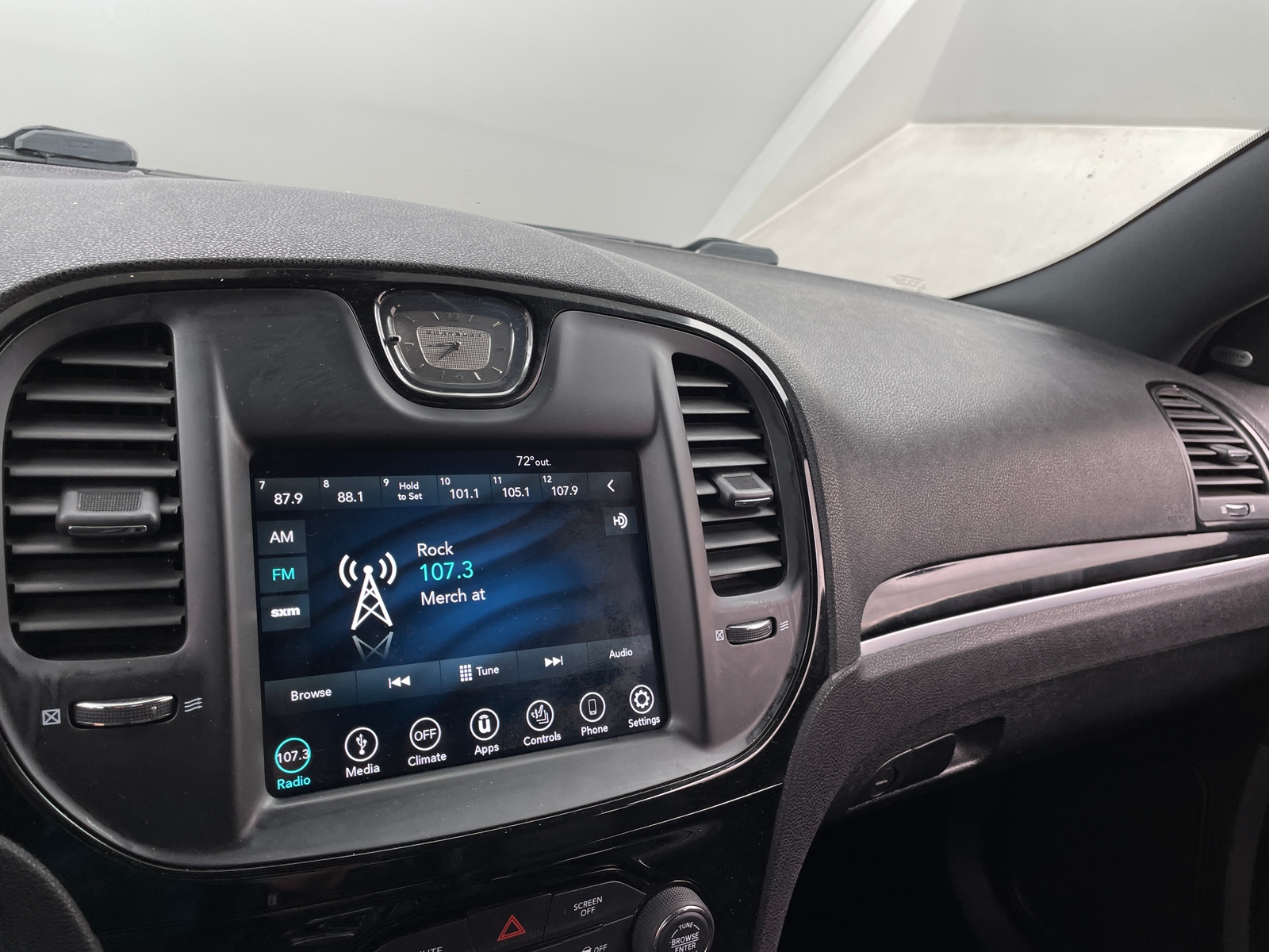 Thumbnail: 2019 Chrysler 300 - 3