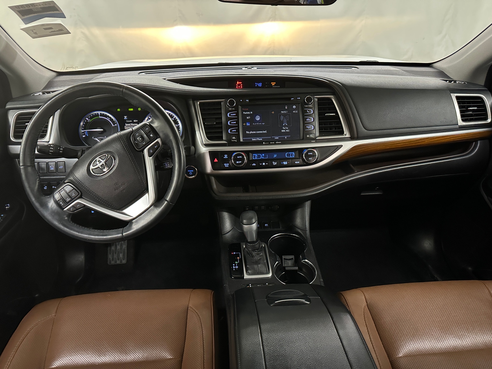 Thumbnail: 2017 Toyota Highlander - 2