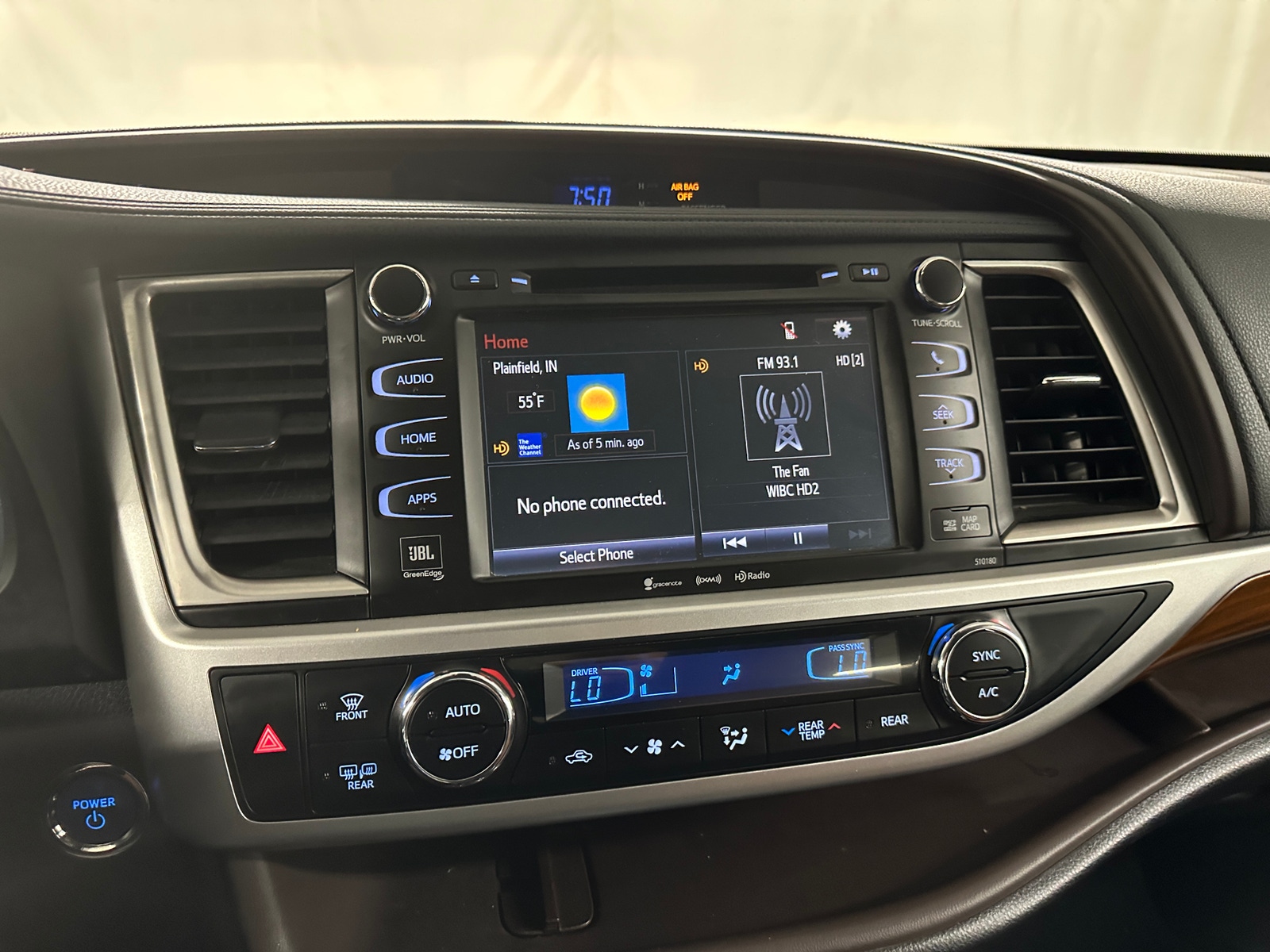 Thumbnail: 2017 Toyota Highlander - 3