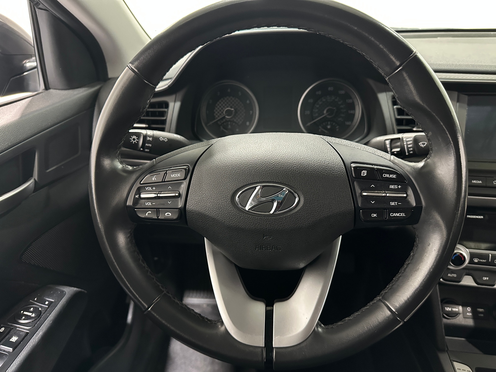 Thumbnail: 2020 Hyundai Elantra - 5