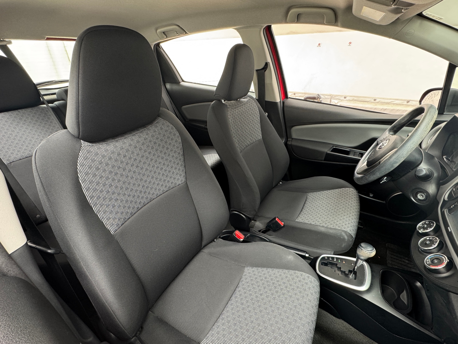 Thumbnail: 2016 Toyota Yaris - 2