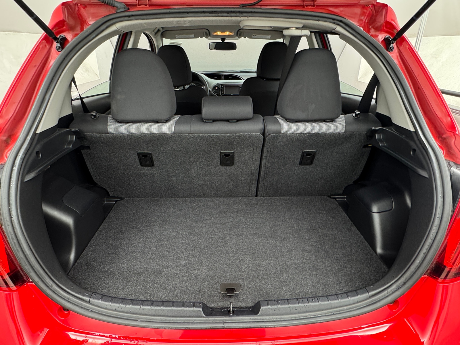 Thumbnail: 2016 Toyota Yaris - 7