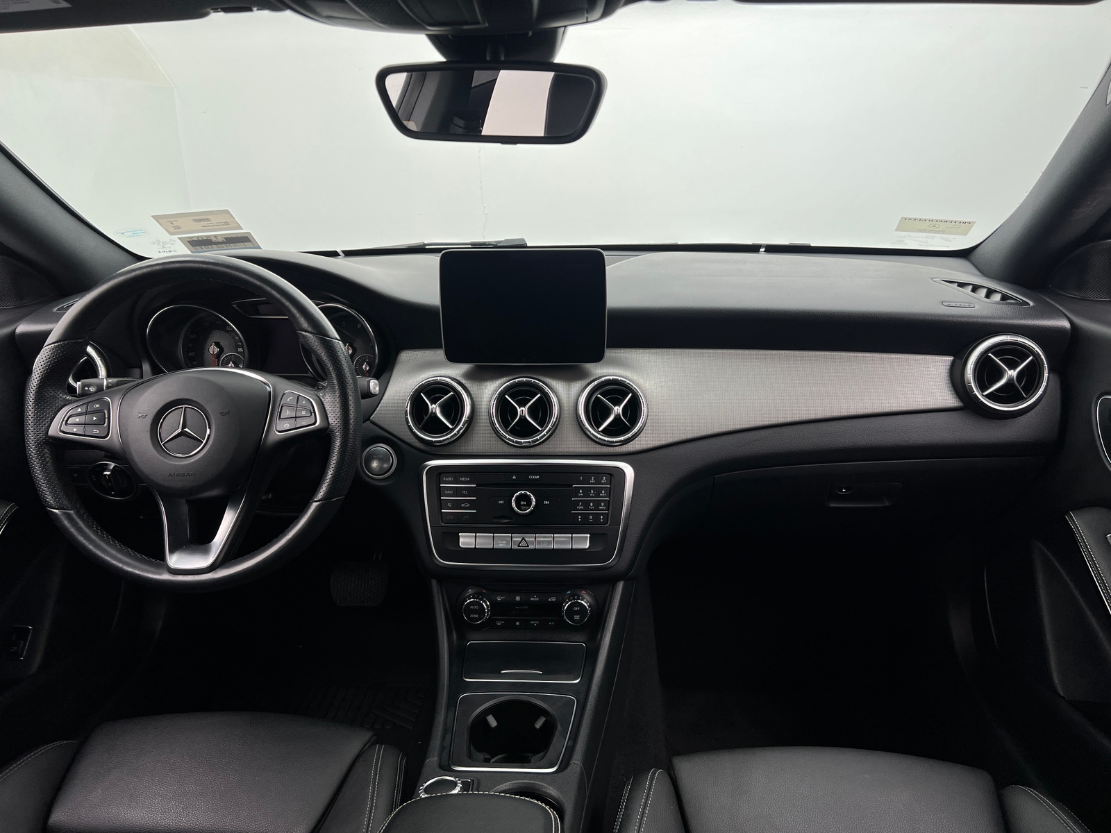 Thumbnail: 2019 Mercedes-Benz CLA - 2