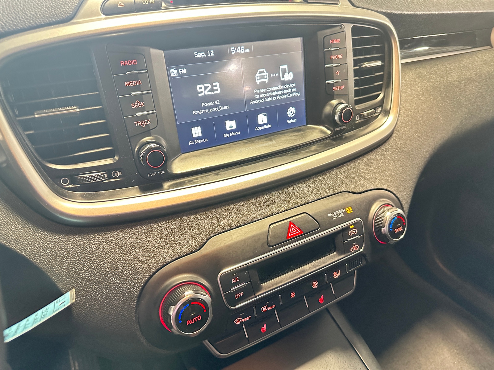 Thumbnail: 2019 Kia Sorento - 4