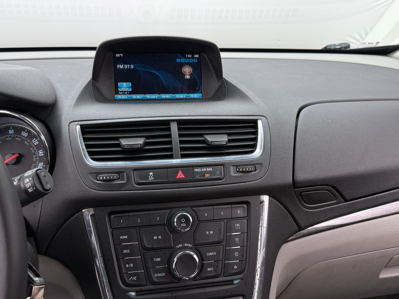 Thumbnail: 2014 Buick Encore - 4