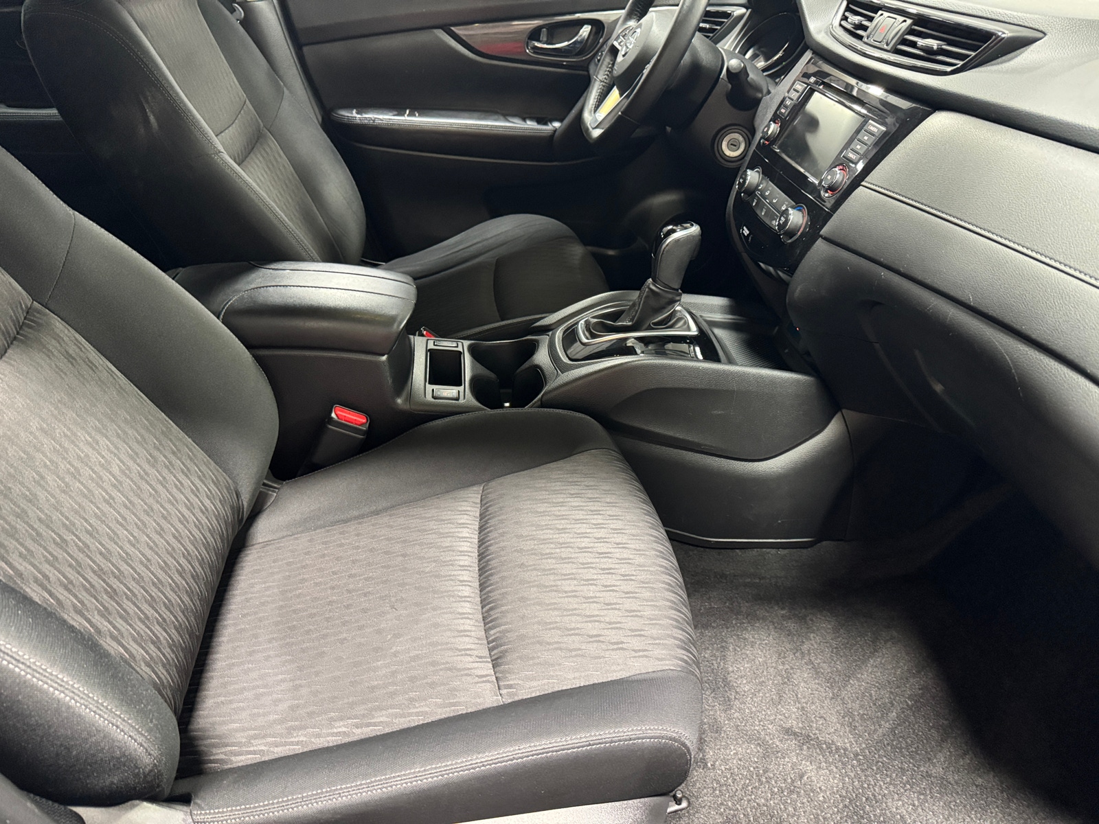 Thumbnail: 2019 Nissan Rogue - 2