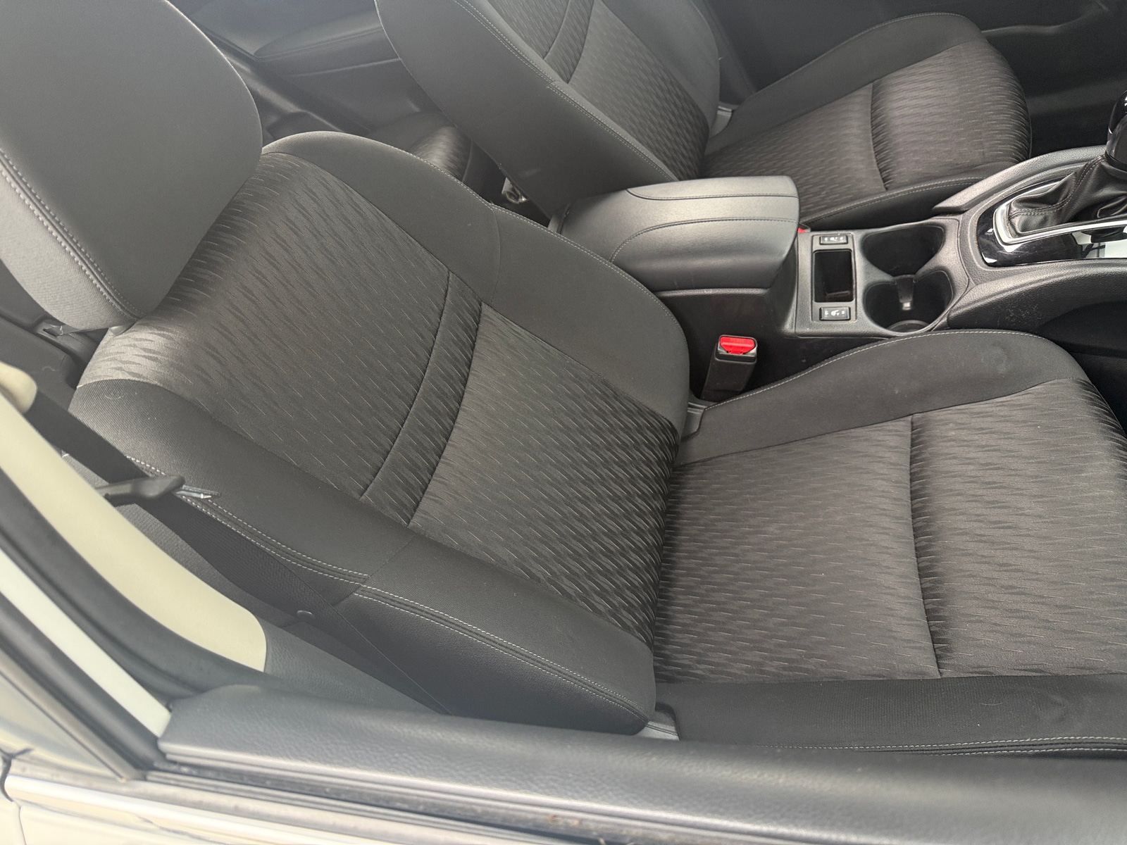Thumbnail: 2018 Nissan Rogue - 2