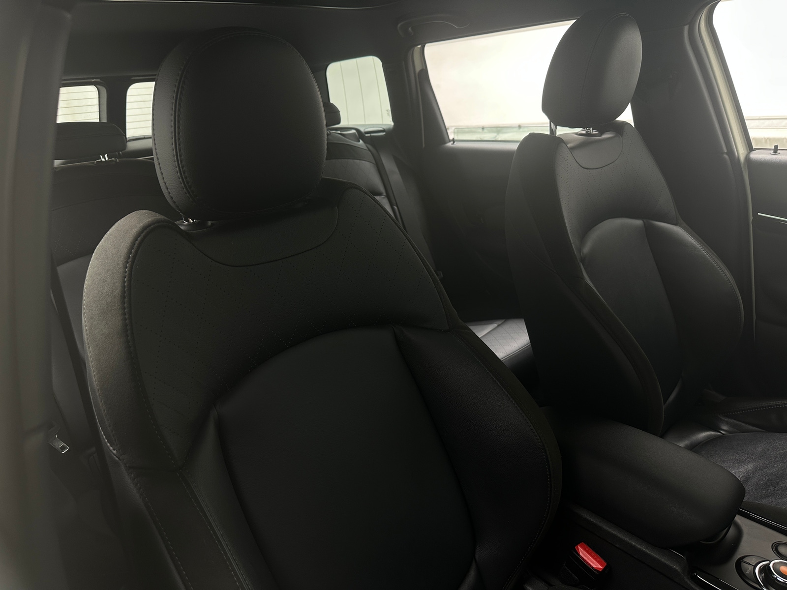 Thumbnail: 2020 MINI Cooper Clubman - 2
