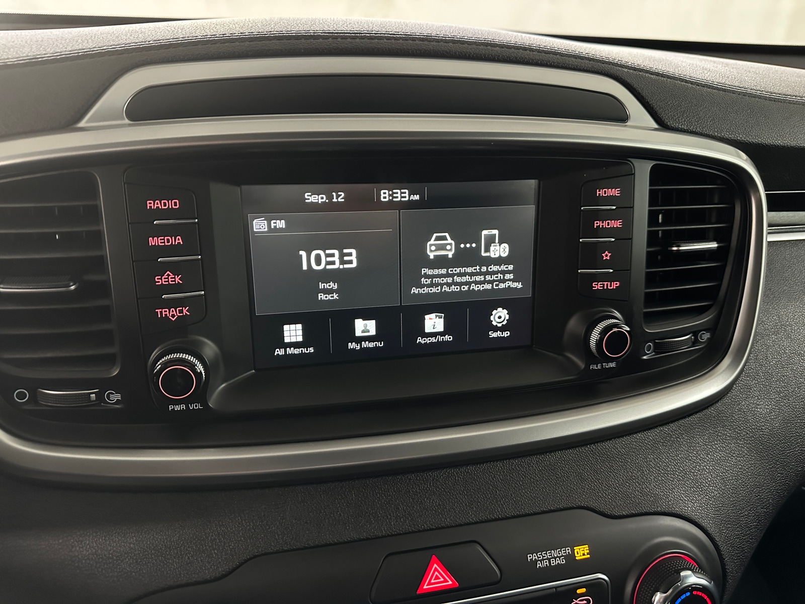 Thumbnail: 2020 Kia Sorento - 4