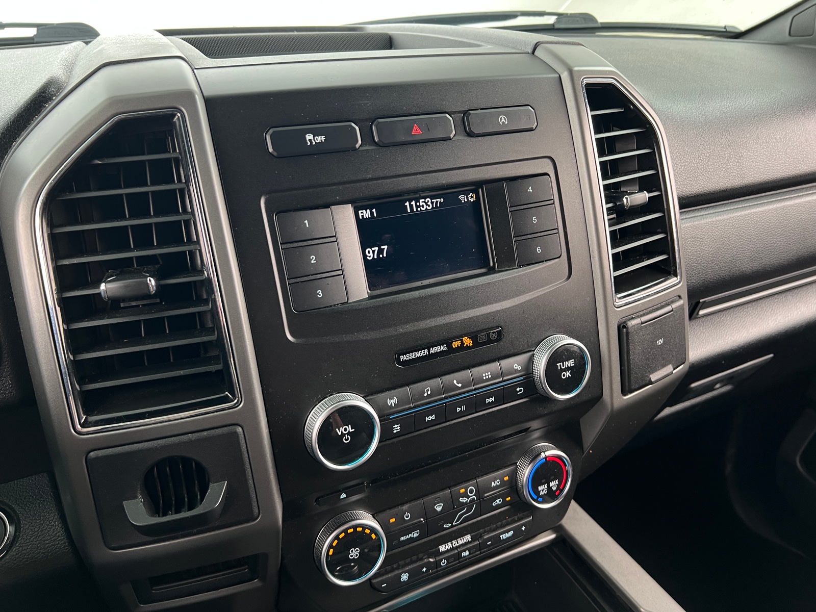 Thumbnail: 2018 Ford Expedition - 4
