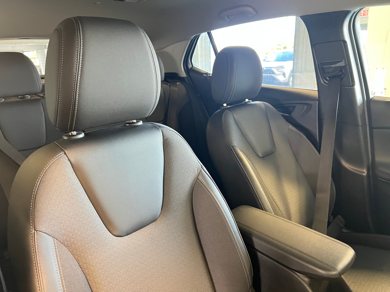 Thumbnail: 2022 Buick Encore GX - 2