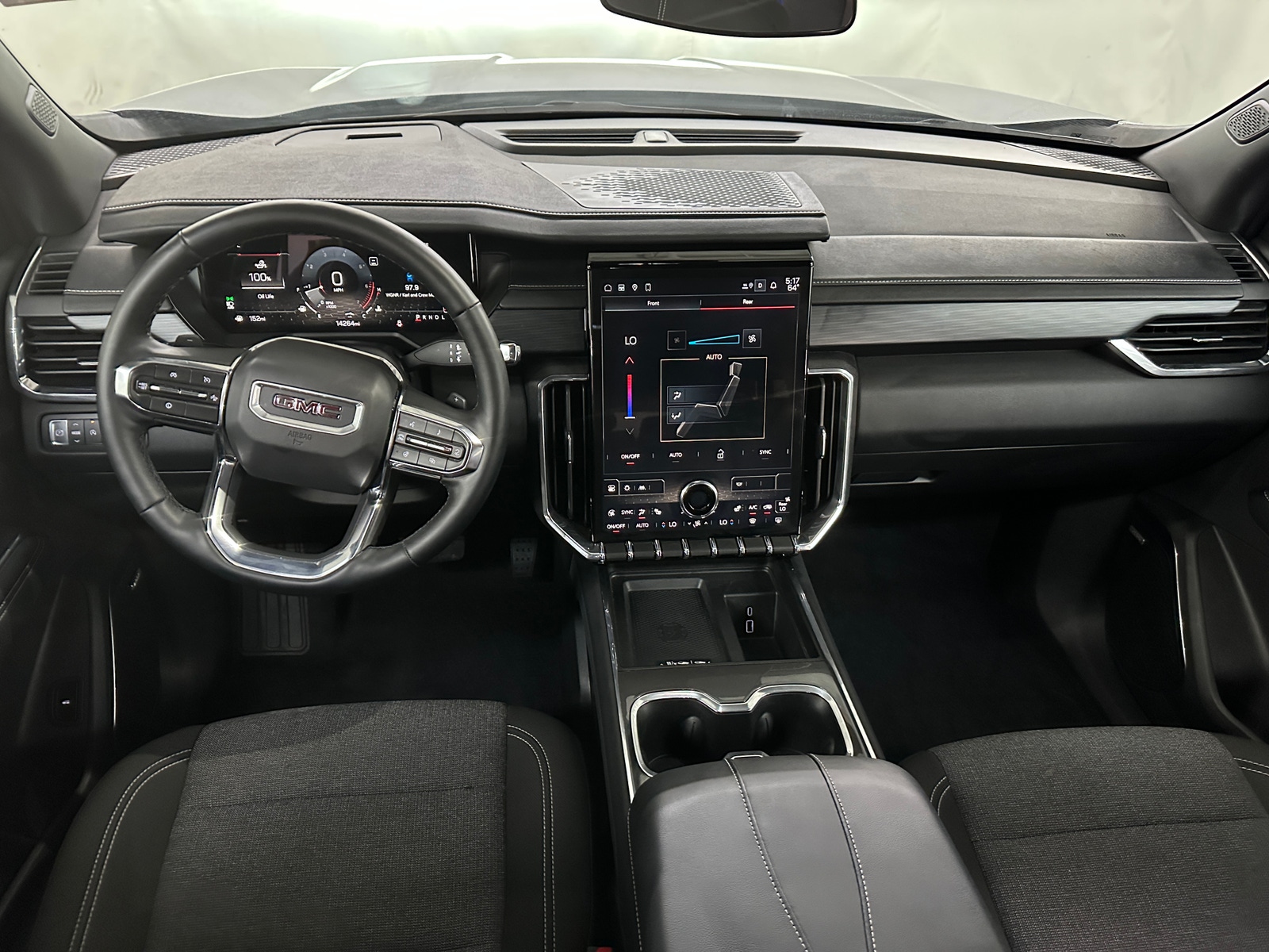 Thumbnail: 2025 GMC Acadia - 3