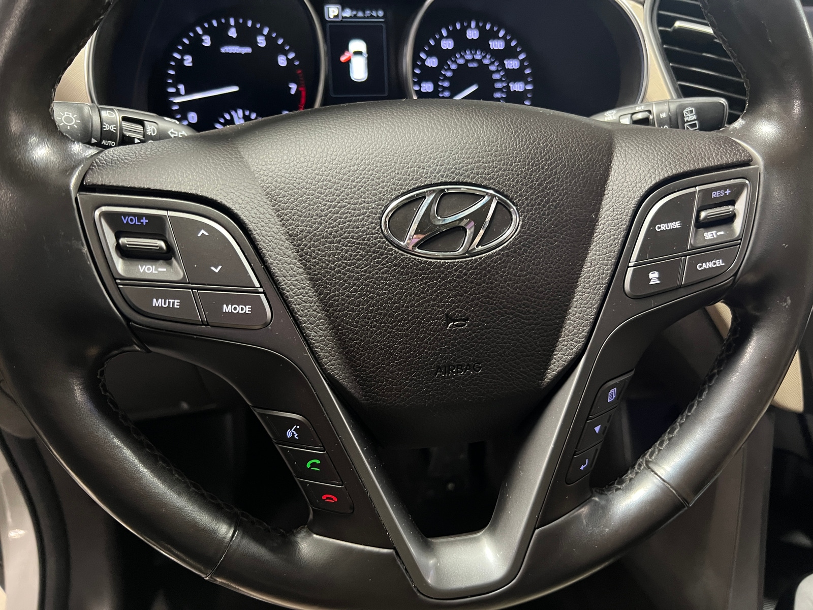 Thumbnail: 2017 Hyundai Santa Fe - 4
