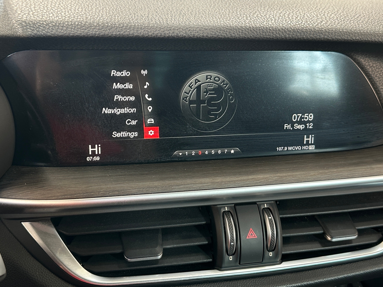 Thumbnail: 2018 Alfa Romeo Stelvio - 3