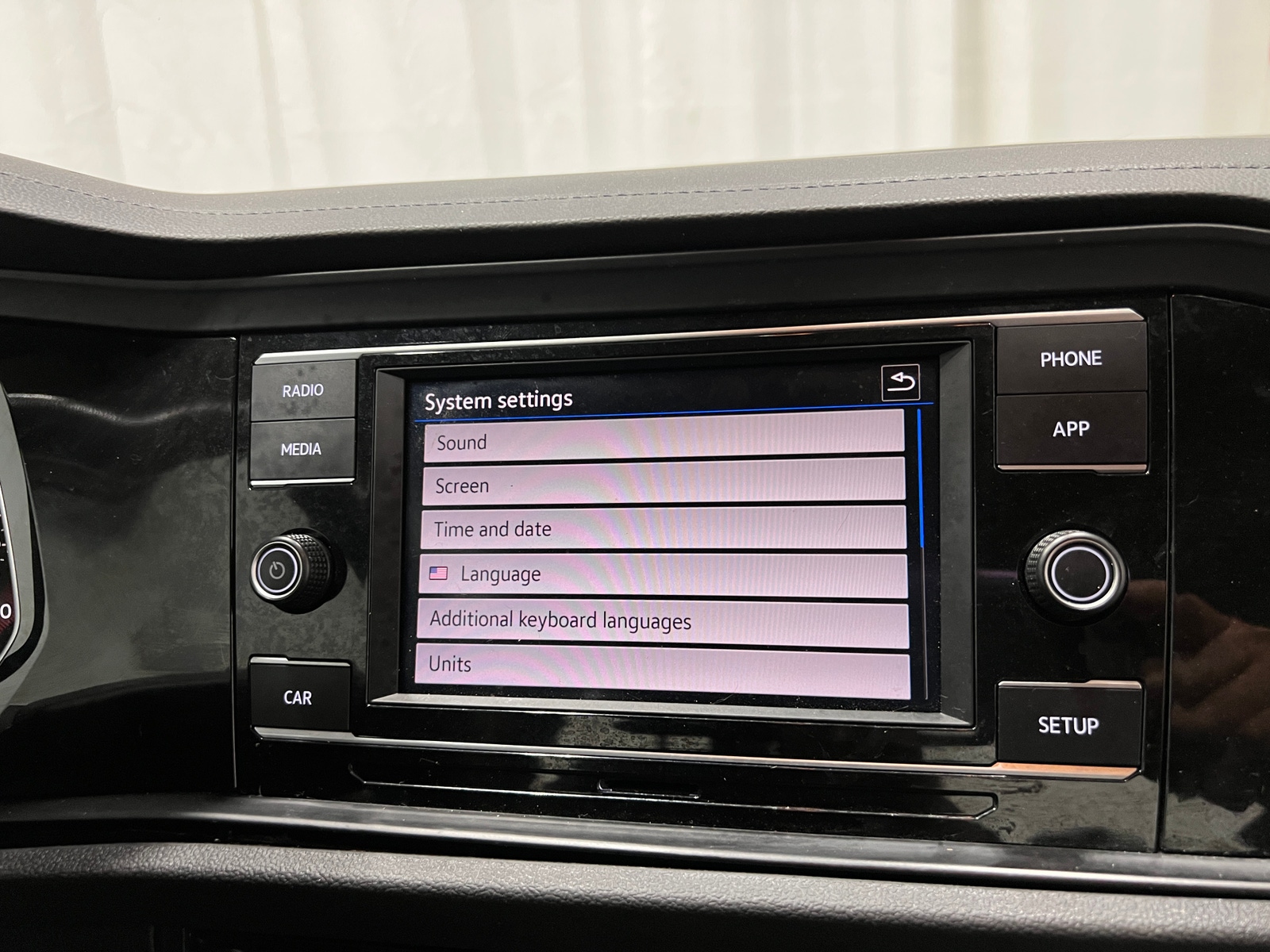 Thumbnail: 2019 Volkswagen Jetta - 4