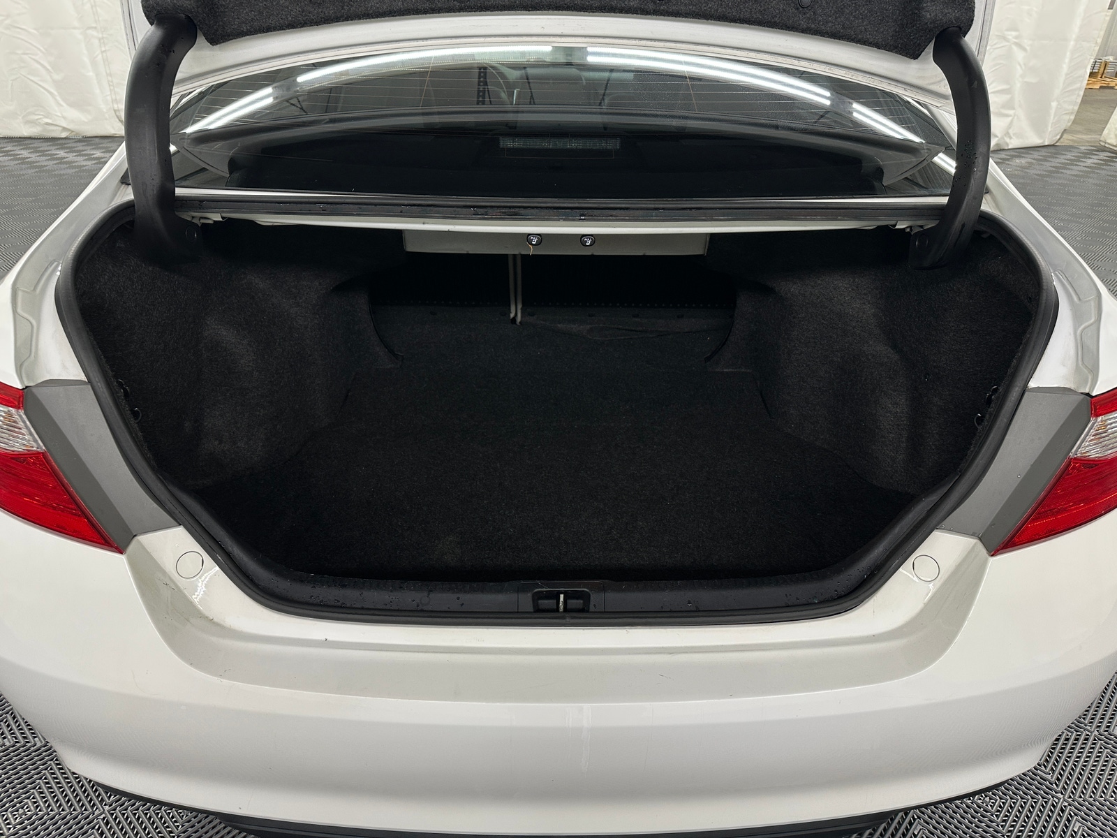 Thumbnail: 2016 Toyota Camry - 7