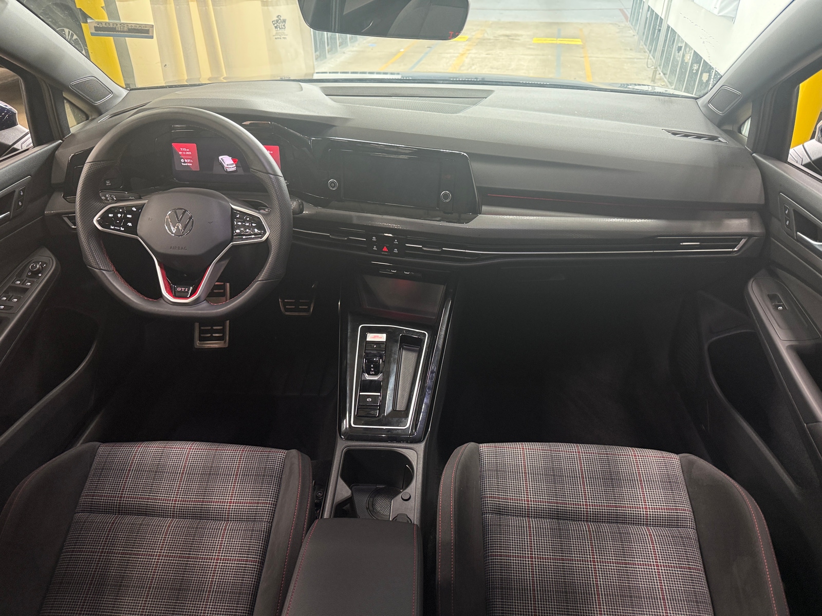 Thumbnail: 2024 Volkswagen Golf - 3