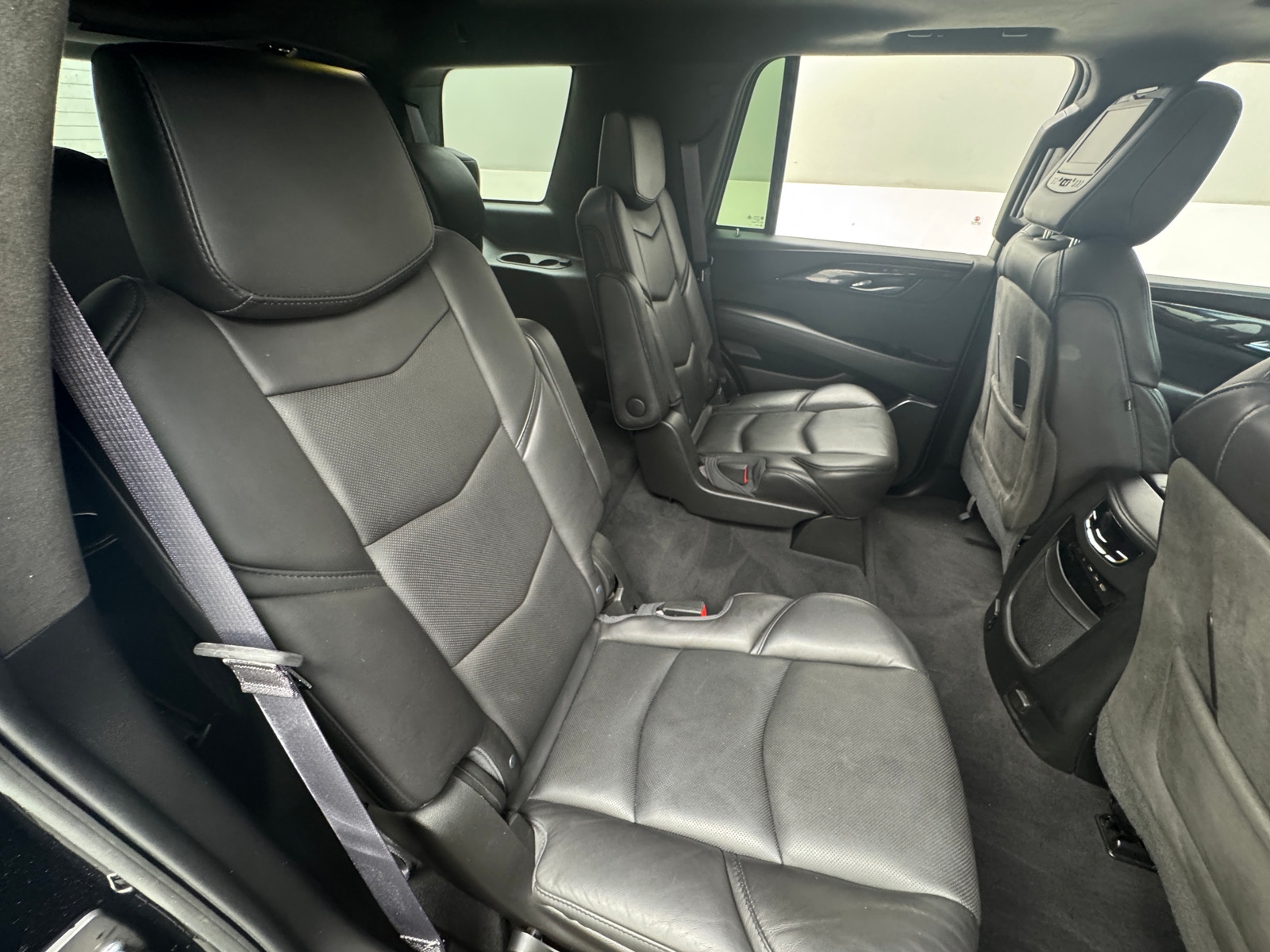 Thumbnail: 2017 Cadillac Escalade - 5
